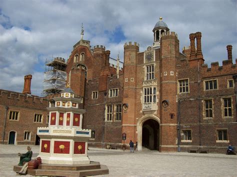 tudor hampton court|tudor court palace history.